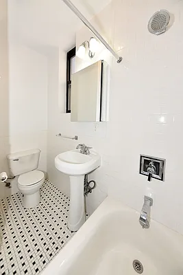 Rented by Buchbinder & Warren | media 16