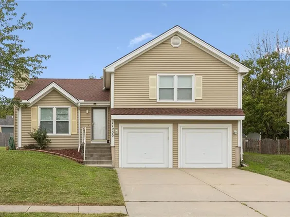 11200 N Booth Ave, Kansas City, MO 64157