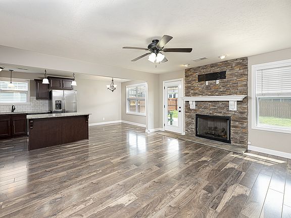 5th image of 3773 Windhaven Dr