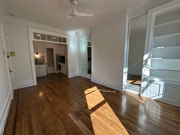 5th image of 106 Lexington Ave APT 3
