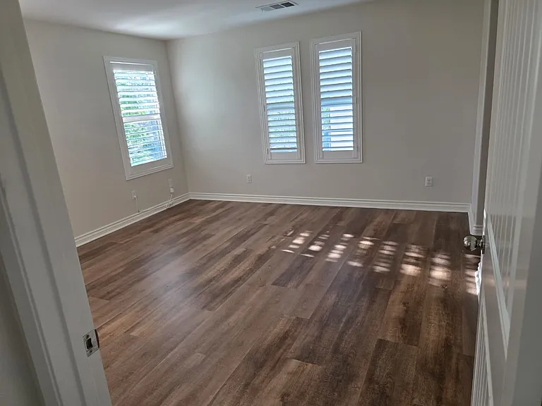 30441 Village Terrace Dr — Photo 2