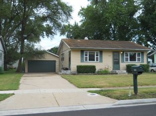 1009 Colonial Dr, Machesney Park, IL 61115