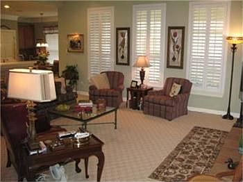 4th image of 6 Villa Bend Dr