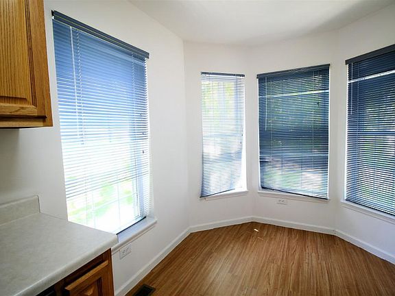 3rd image of 41 N Moger Ave APT 3