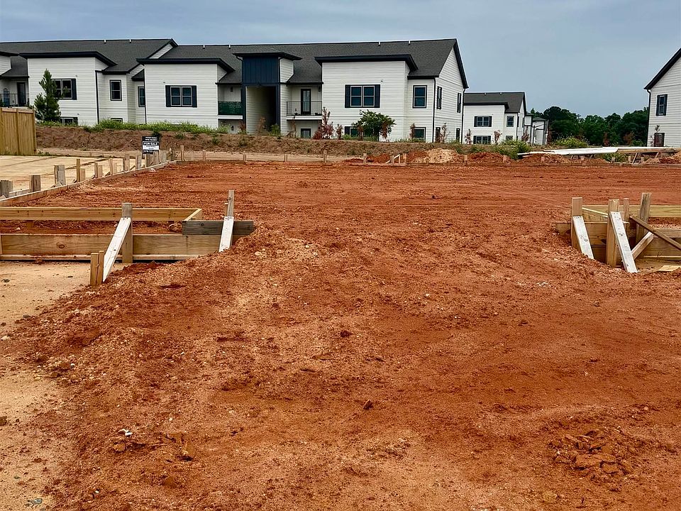 1st image of 242 Beau Claire Cir
