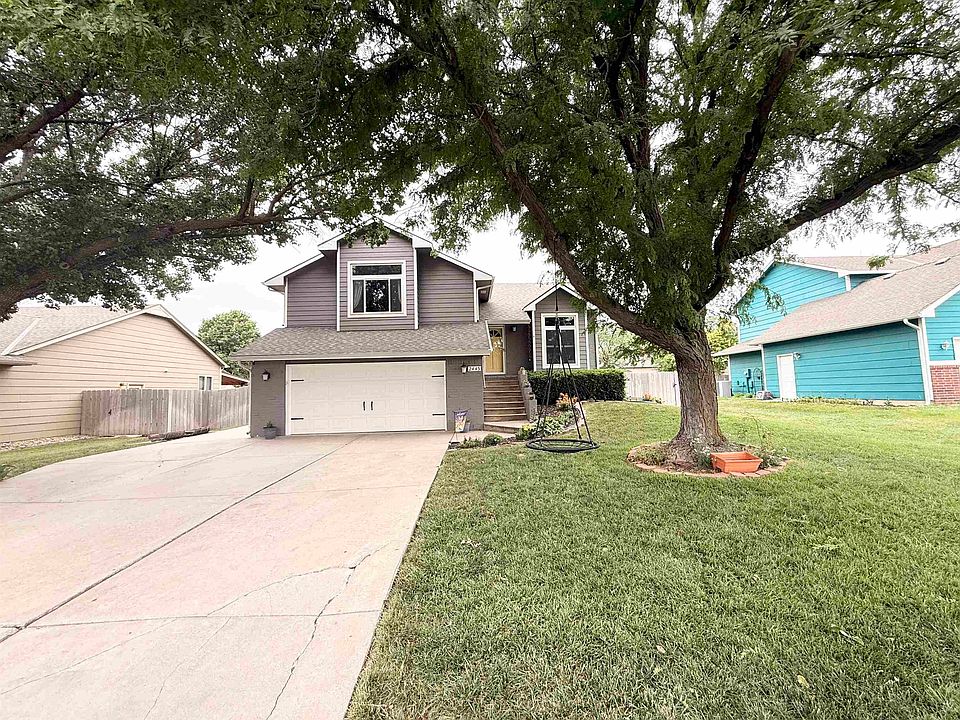 1st image of 2443 N Woodlawn Blvd