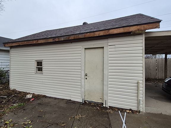 4th image of 202 Prince Albert Blvd
