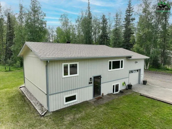 3851 Blessing Ave, North Pole, AK 99705