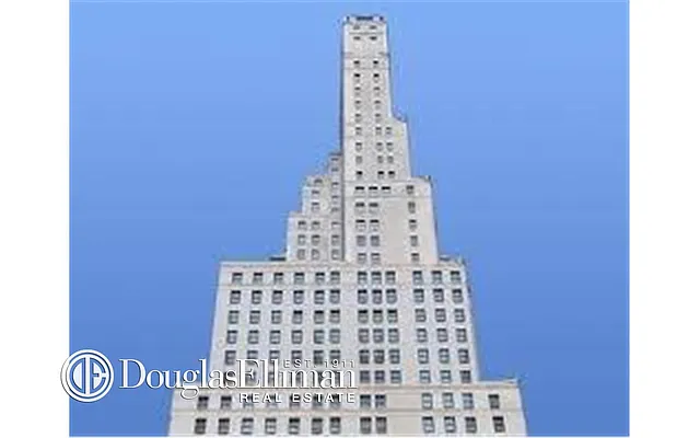 Sold by Douglas Elliman | media 26