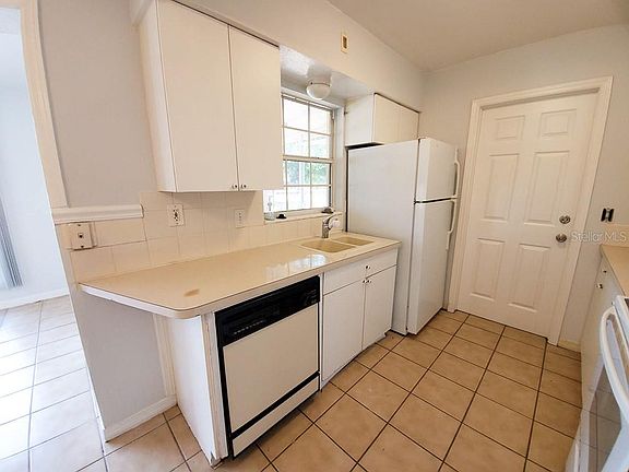 5th image of 3221 Jolson Dr