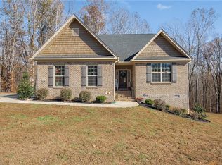 7500 Quail Crossing Rd, Stokesdale, NC 27357