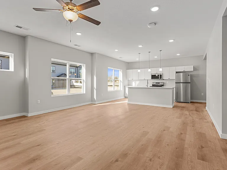 103 Saw Creek Dr #102 — Photo 4