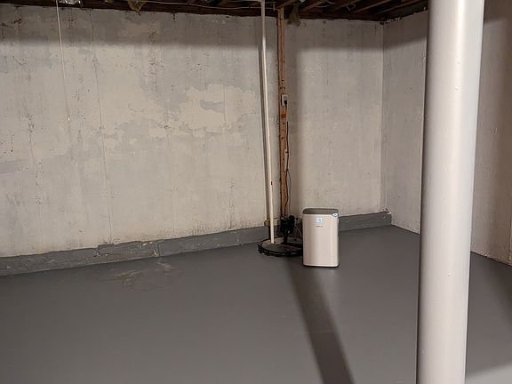 2nd image of 501 Maple Ave #511