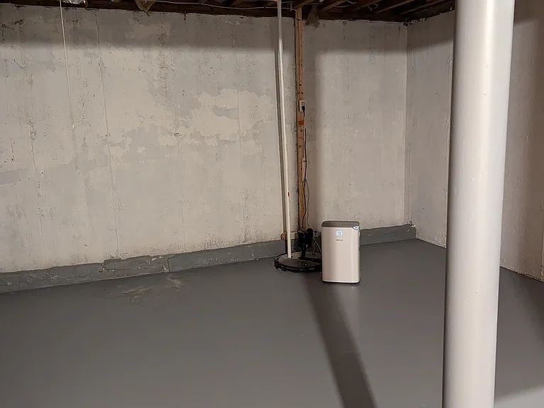 501 Maple Ave — Photo 3