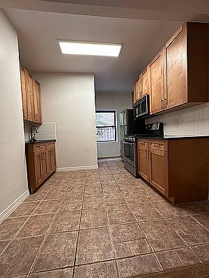 3rd image of 1575 York Ave APT 3n