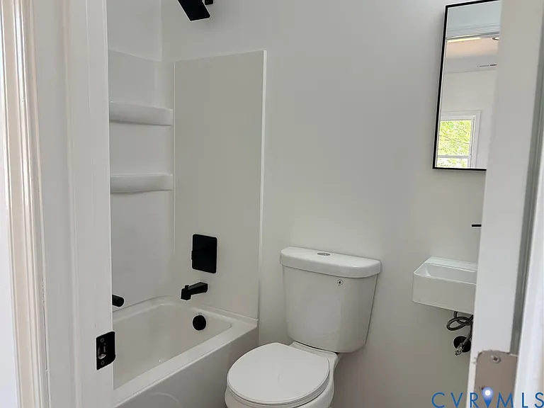 1401 Hanover St — Photo 9