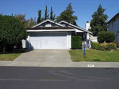 1st image of 897 Meadowhawk Dr