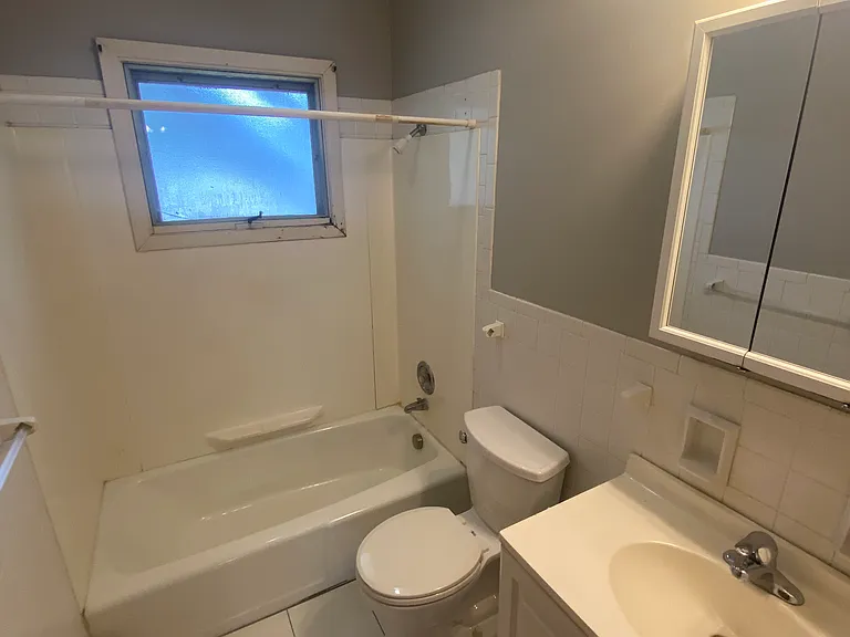 928 E St #4 — Photo 5