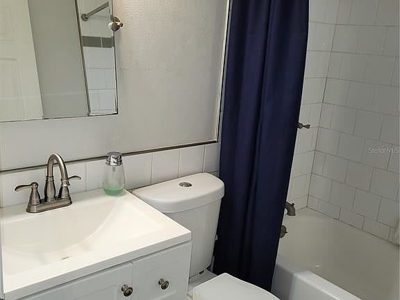 5th image of 610R 61st Ave S