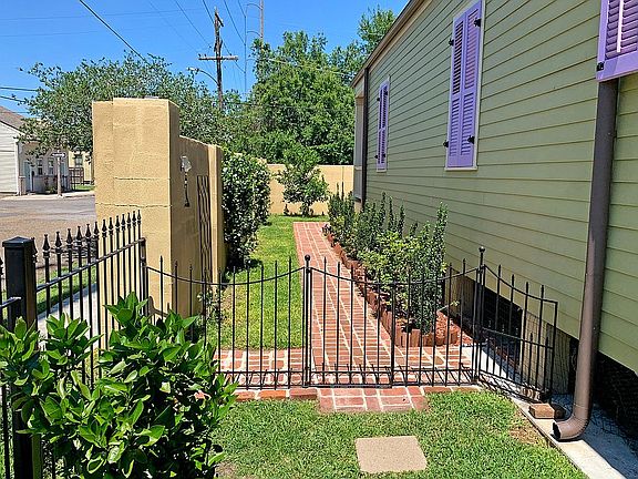 4th image of 440 1st St