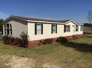 863 Philippi Church Rd, Raeford, NC 28376