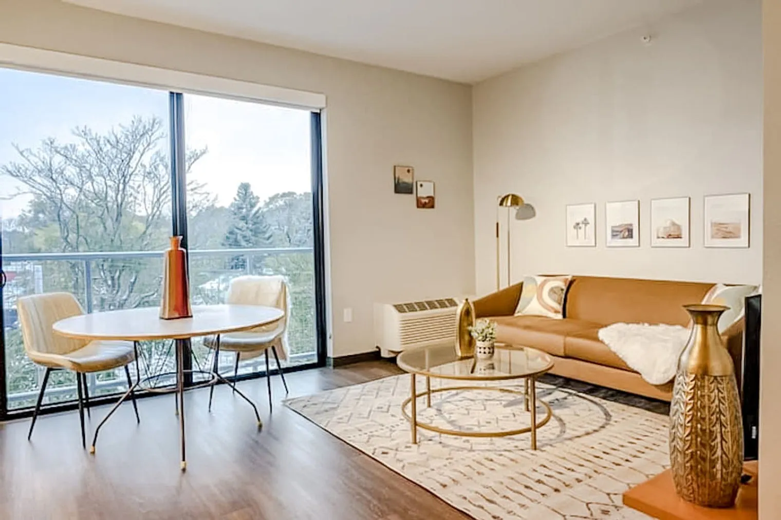 1 bed, 1.0 bath, $2,048 — Photo 1
