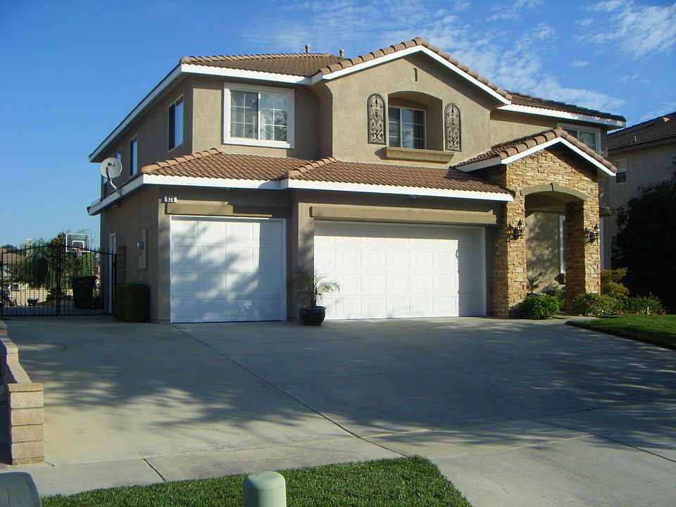 Fully Landscaped 