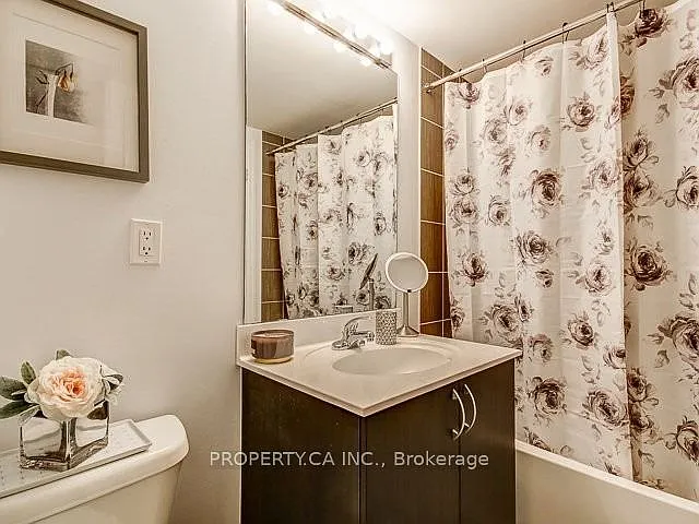 15 Sousa Mendes St #702 — Photo 19