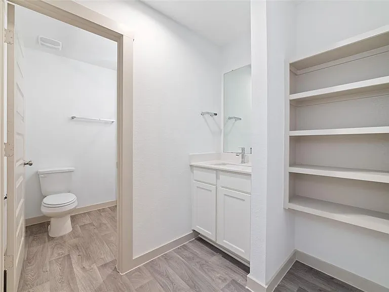 7207 Sunbreeze Ln — Photo 22