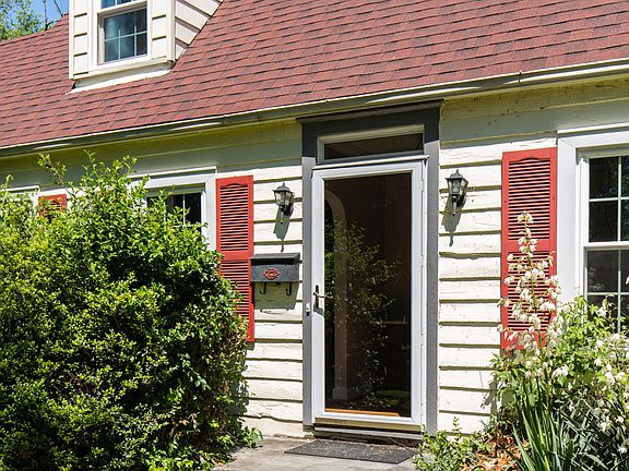 3rd image of 3525 Kerry Dr