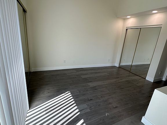 4th image of 11041 McVine Ave #22