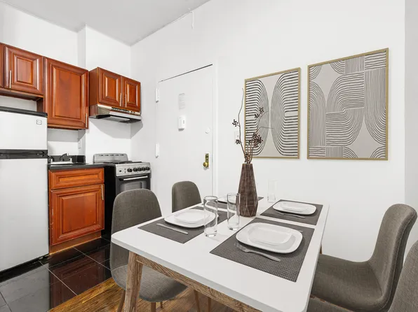 341 West 45th Street image 1 of 11