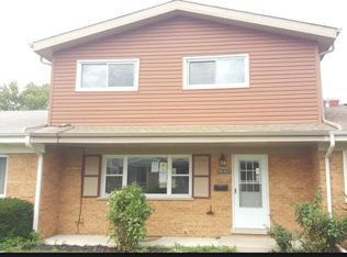9063 N Clifton Ave #102, Niles, IL