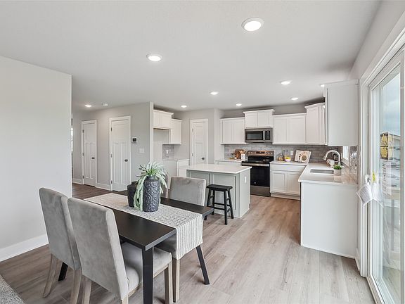 5th image of 3251 NW Brookside Dr