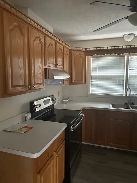 4 bed, 1450 sqft, $2,100 — Photo 4