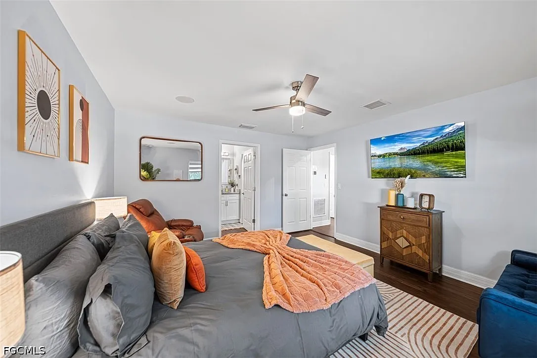 3 bed, 2.0 bath, 1277 sqft, $2,400 — Photo 4