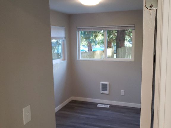 5th image of 211 E Agate Dr