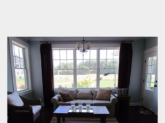 4th image of 1637 Saint George Cir