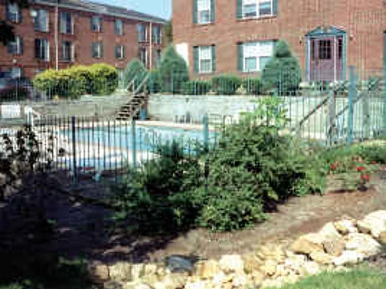 Autumn Ridge — Photo 3