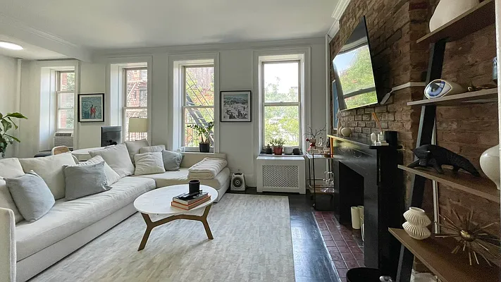 Rented by Strivers Management Group Corp (Brokerage) | media 1