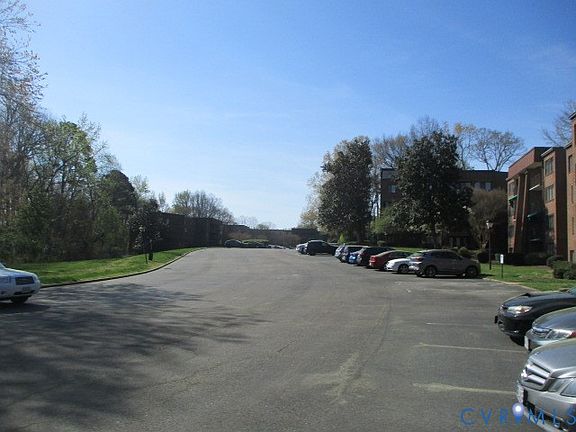 4th image of 1507 Bronwyn Rd APT 301