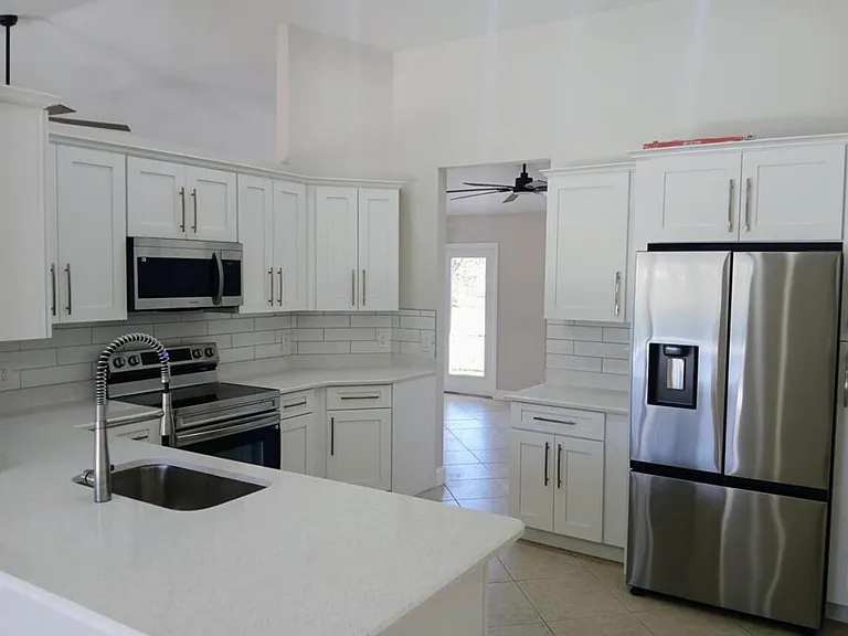 3450 SW Martin St — Photo 7