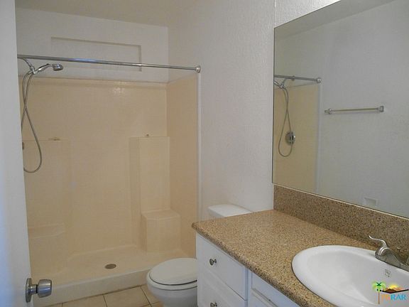 5th image of 16605 Elaine Dr