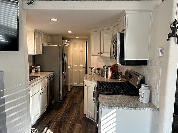 5th image of 547 Alden Rd #Rv4