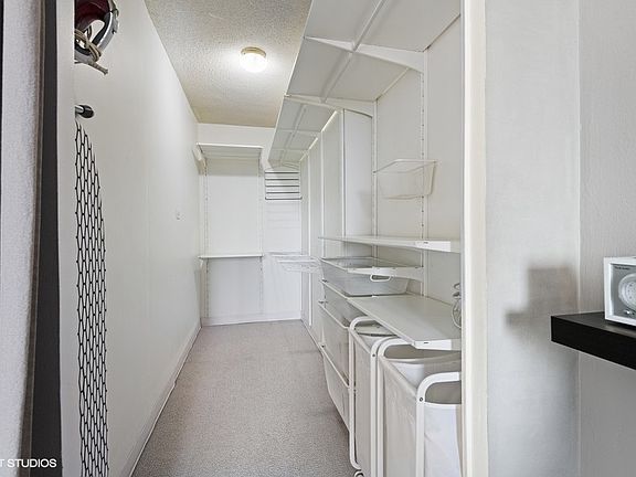 5th image of 1415 N Dearborn Pkwy #11D