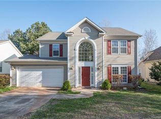 6115 Lawnmeadow Dr, Charlotte, NC 28216