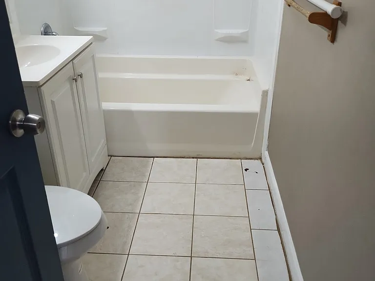 2641 Brown St — Photo 9