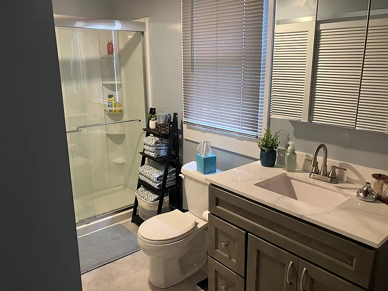 6054 Ely Ave — Photo 3