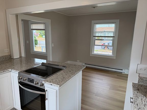 4th image of 218 W 3rd St