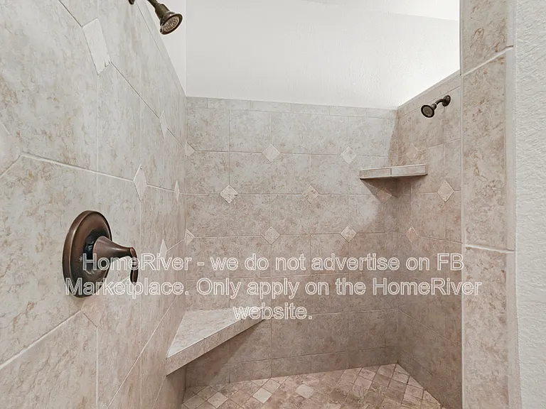 4042 Columbia Dr — Photo 10